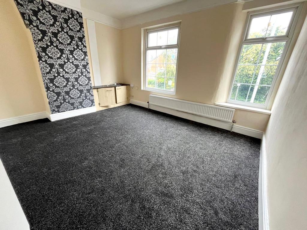 Living Room/Bedroom