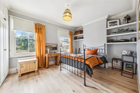1 Ridgmount Road, London, SW18 2DA