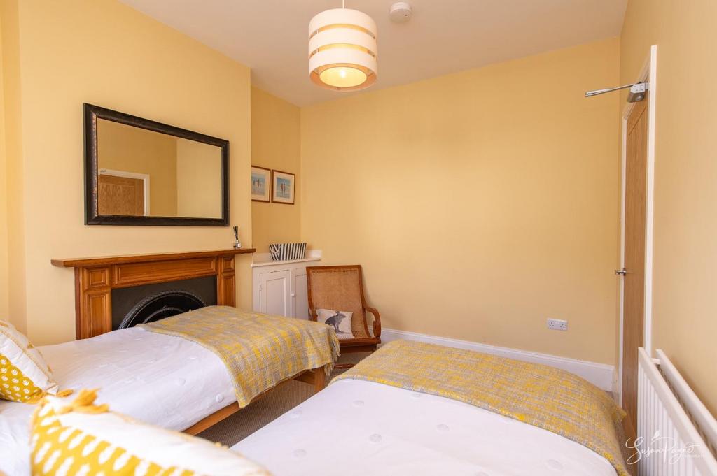 Snug/Ground Floor Bedroom