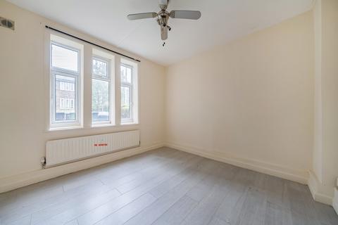 50 Arnulf Street, London, SE6 3EQ