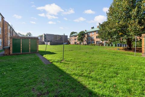 10 Weston Road, Bromley, BR1 3RH