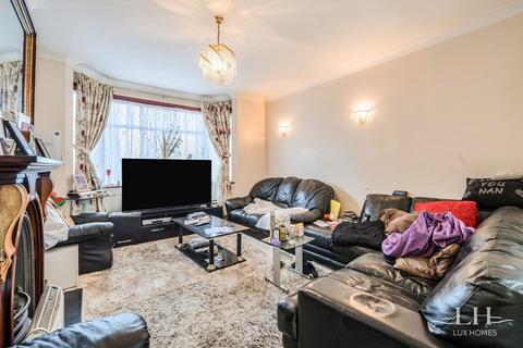 4 bedroom semi-detached house for sale, Heath Park Road, Romford