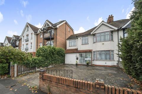 4 bedroom semi-detached house for sale, Heath Park Road, Romford