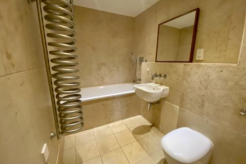 2 bedroom flat to rent, Vega House, Cardiff CF10