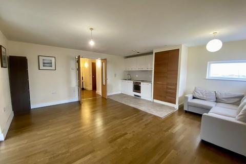 2 bedroom flat to rent, Vega House, Cardiff CF10
