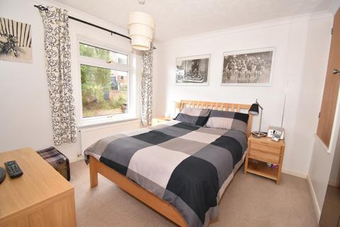 14 Perth Close, Exeter, EX4 5BB