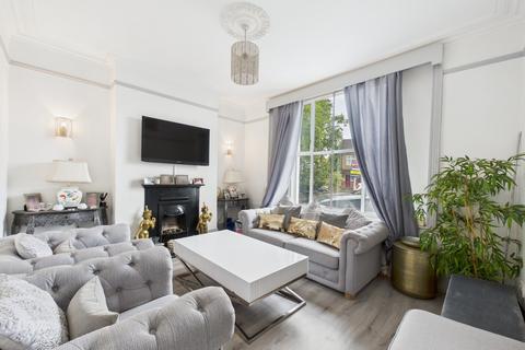4 bedroom semi-detached house for sale, Stanwell Road, Ashford, Surrey, TW15
