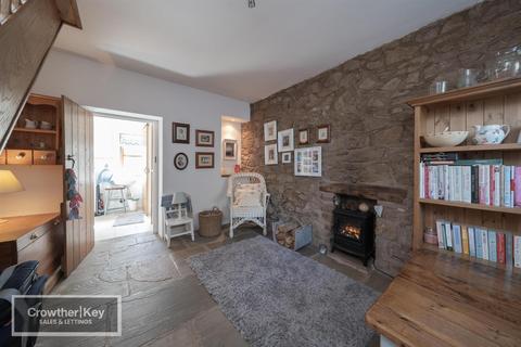 3 bedroom cottage for sale, Macclesfield Old Road, Buxton