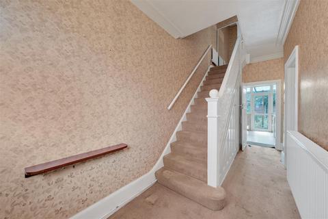 562 Caledonian Road, London, N7 9SD