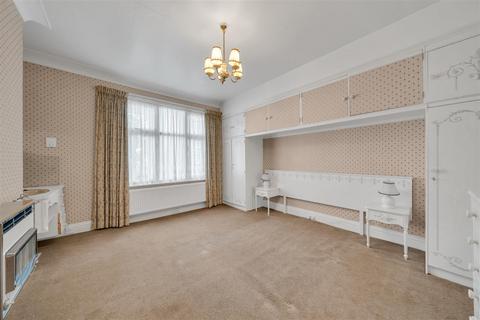 562 Caledonian Road, London, N7 9SD