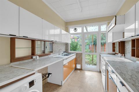 562 Caledonian Road, London, N7 9SD
