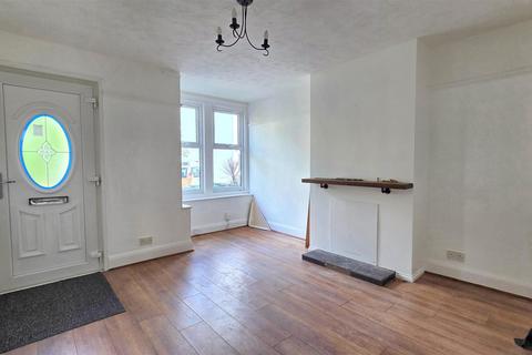 2 bedroom terraced house for sale, South Road, Gorleston