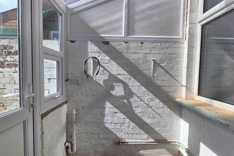 2 bedroom terraced house for sale, South Road, Gorleston