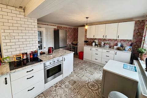 3 bedroom terraced house for sale, Fountain Hill, Walkeringham, Doncaster