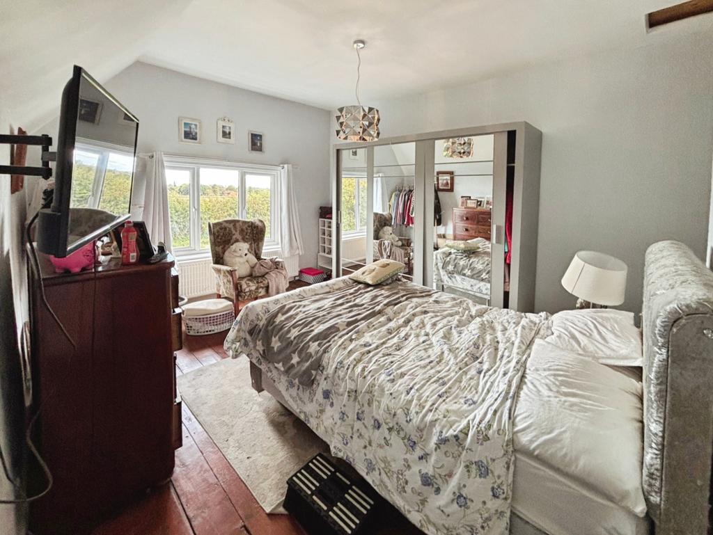 Pbox-bedroom-338184.jpeg