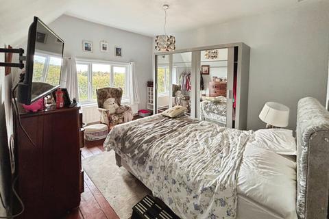 3 bedroom terraced house for sale, Fountain Hill, Walkeringham, Doncaster