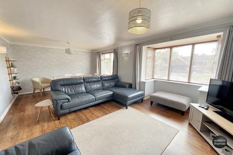 4 bedroom detached house for sale, Auckland Close, Hampton Park, Hereford, HR1