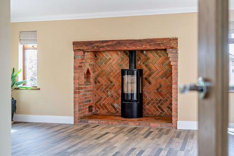 5 bedroom detached house for sale, Hatfield, Worcester WR5
