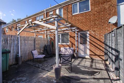 3 bedroom terraced house for sale, Ternbeck Way, Thornaby