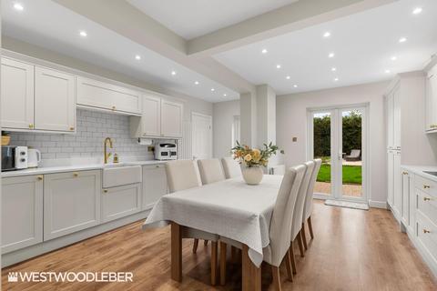 3 bedroom detached house for sale, Rye Road, Hoddesdon EN11