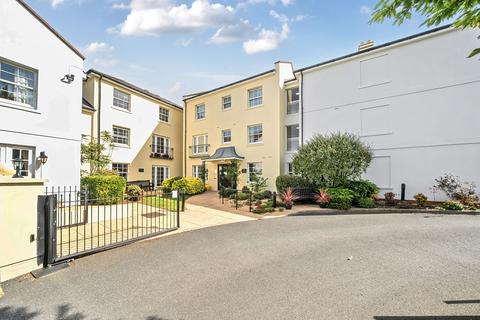 Commercial Street, Gloucestershire GL50