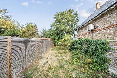 3 bedroom flat for sale, Twyford Avenue, Acton, London, W3