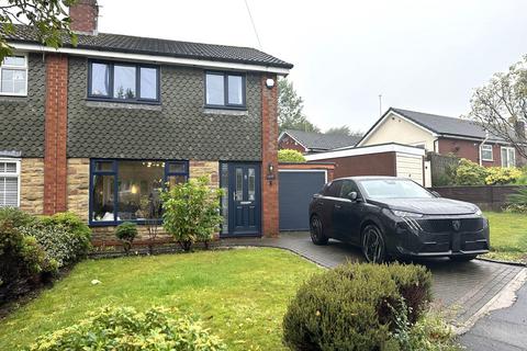 undefined, 13 Newark Park Way, Royton, Oldham, OL2 5YQ