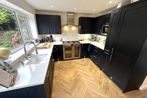undefined, 13 Newark Park Way, Royton, Oldham, OL2 5YQ