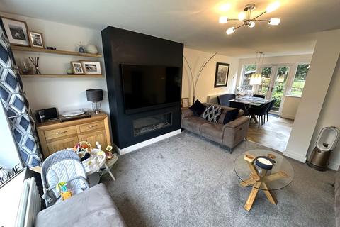 undefined, 13 Newark Park Way, Royton, Oldham, OL2 5YQ