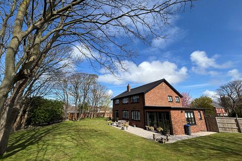 4 bedroom detached house for sale, 86 All Hallows Road, Bispham FY2