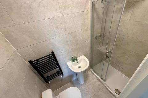 1 bedroom house of multiple occupation to rent, Uxbridge Road, Hayes UB4