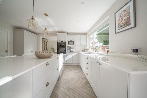 44 Barcheston Road, Knowle, Solihull, B93 9JU