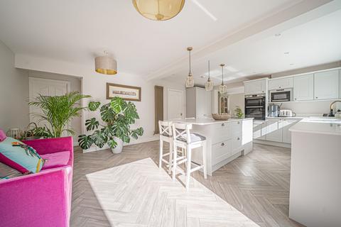 4 bedroom detached house for sale, Barcheston Road, Knowle, B93