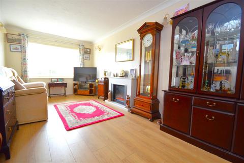 1 bedroom retirement property for sale, High Street, Great Wakering, Southend-On-Sea