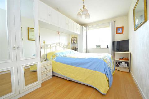 1 bedroom retirement property for sale, High Street, Great Wakering, Southend-On-Sea