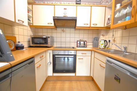 1 bedroom retirement property for sale, High Street, Great Wakering, Southend-On-Sea