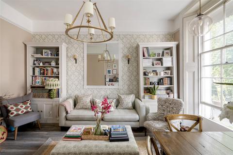 1 bedroom apartment to rent, Porchester Square, London, W2