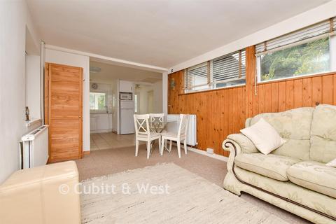 2 bedroom chalet for sale, Laglands Close, Reigate, Surrey