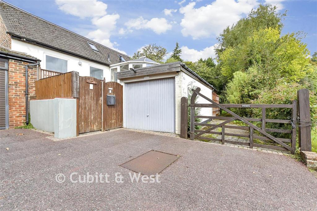 Driveway/Parking