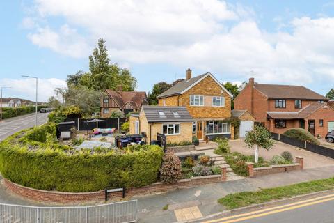 undefined, Broadmead, Hitchin SG4