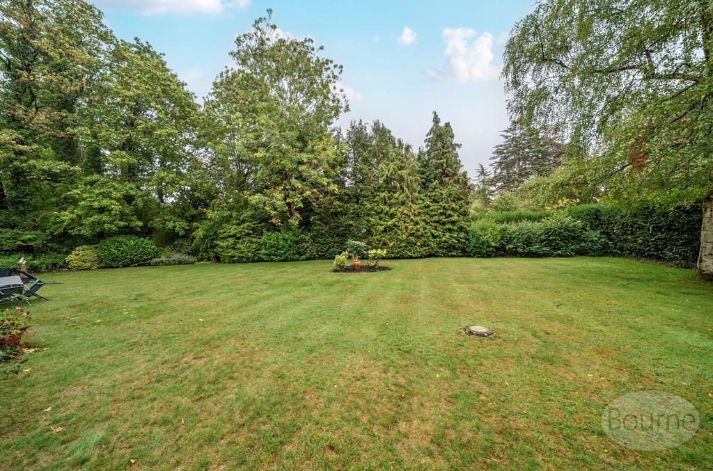 B9d8b2dd-ddeb-469...