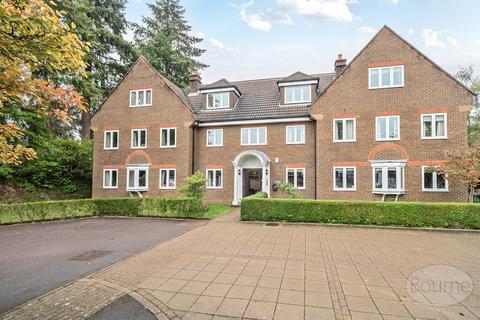 3 bedroom apartment for sale, Frensham Road, Farnham, Surrey, GU9