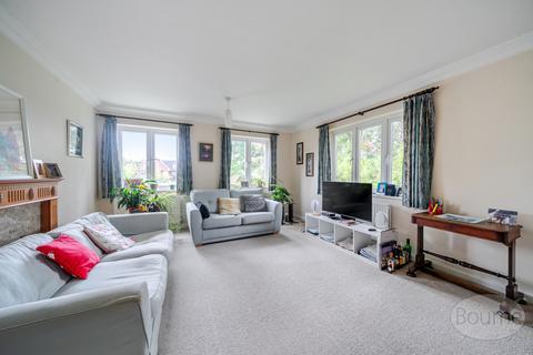 3 bedroom apartment for sale, Frensham Road, Farnham, Surrey, GU9