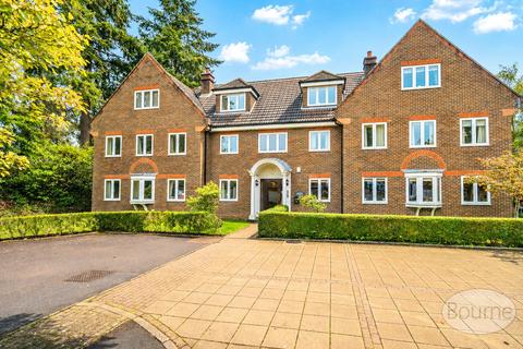 3 bedroom apartment for sale, Frensham Road, Farnham, Surrey, GU9