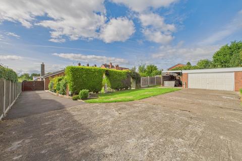 3 bedroom detached bungalow for sale, Alcester Road, Lickey End, B60