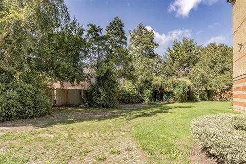 2 bedroom flat for sale, Basevi Way, London SE8