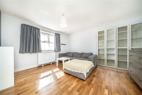 2 bedroom flat for sale, Basevi Way, London SE8