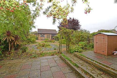 2 bedroom detached bungalow for sale, Gidney Drive, King's Lynn PE31