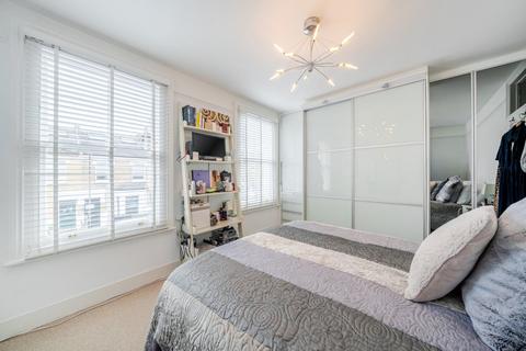 22 William Road, London, SW19 3PL