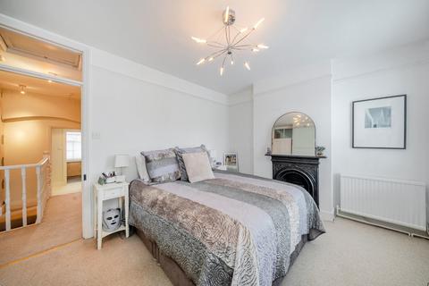 22 William Road, London, SW19 3PL